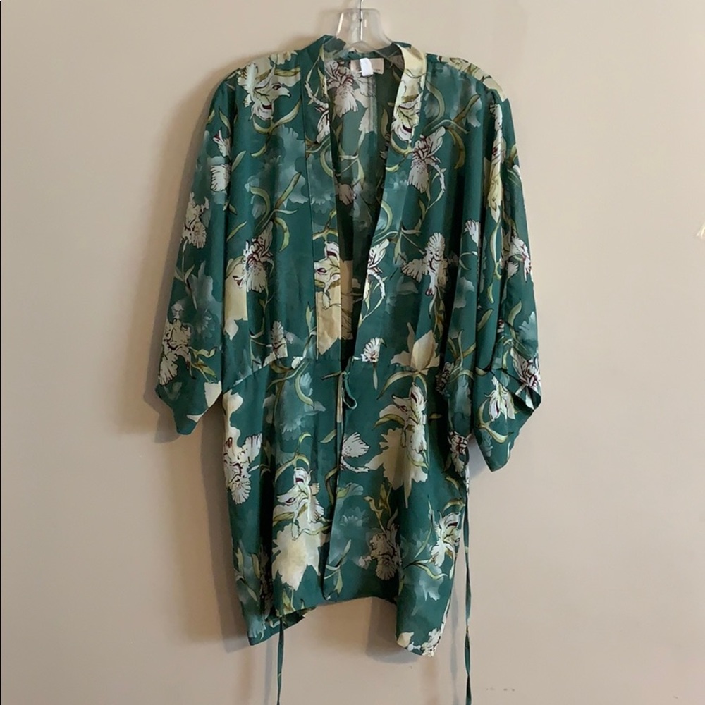New Floral kimono - Picture 3 of 5